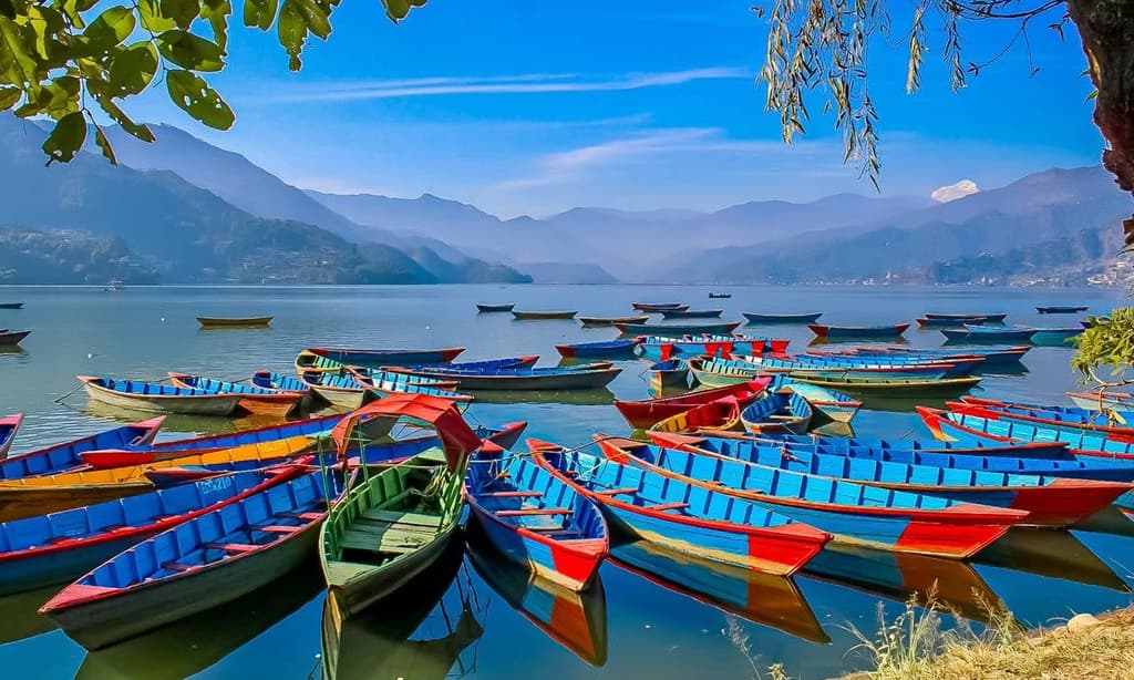 Few Lake